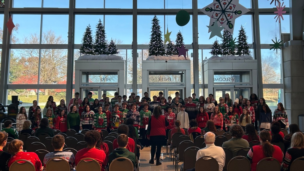 Avon Choirs Perform Around Downtown Indianapolis for the Holiday Season